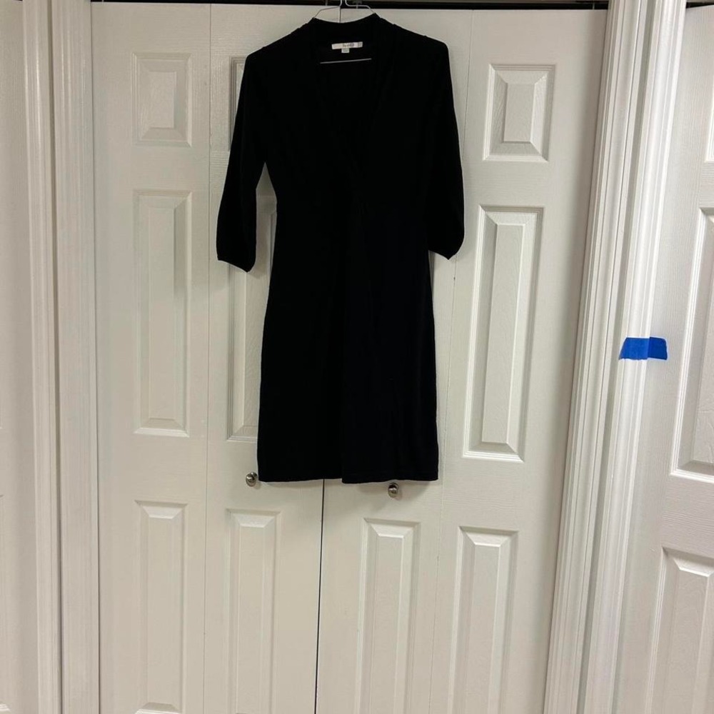 NWOT Elegant Boden Black v-neck Women's wool Dress